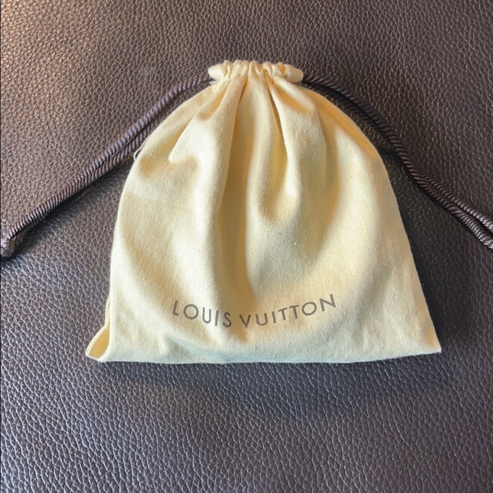 Brand New Black Louis Vuitton Epi Leather Belt - Picture 5 of 10